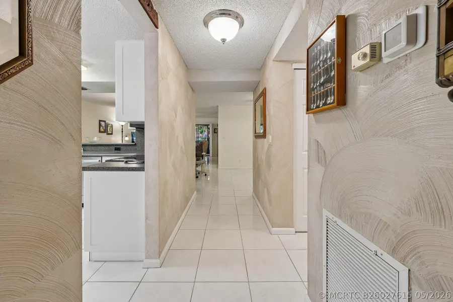9681 E Sills Dr E #102, Boynton Beach, FL 33437 - #2