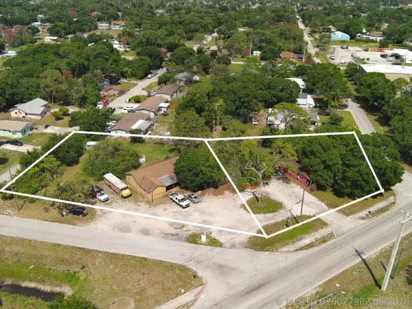 902 Angle Road, Fort Pierce, FL 34947