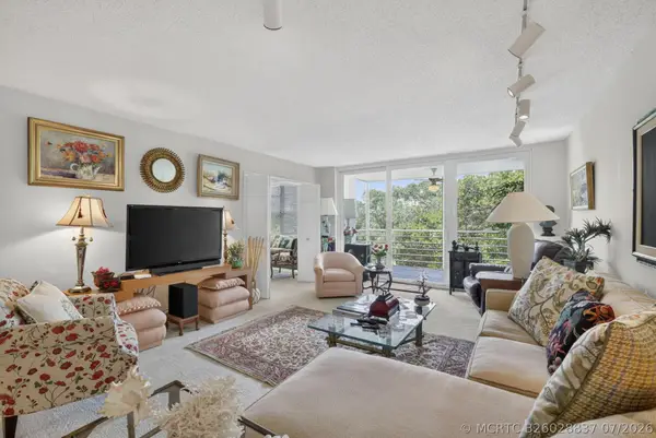 3900 Oaks Clubhouse Drive #410, Pompano Beach, FL 33069