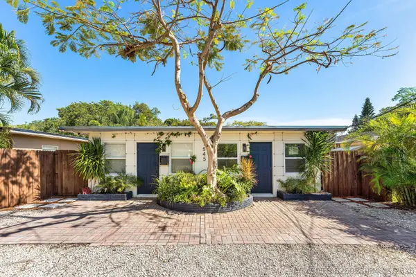 1545 NE 32nd Street, Oakland Park, FL 33334
