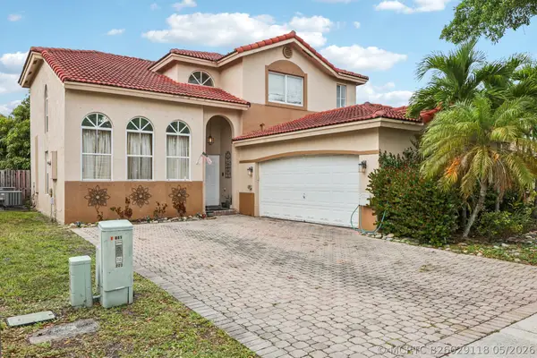 405 E Royal Cove Circle, Davie, FL 33325