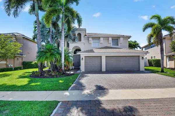 2214 Ridgewood Circle, Royal Palm Beach, FL 33411