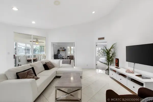 7485 Glendevon Lane #1105, Delray Beach, FL 33446