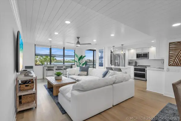 1648 Jupiter Cove Drive #210, Jupiter, FL 33469