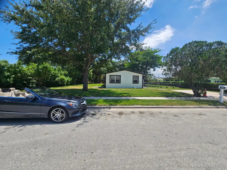 1605 W 10th Street, Riviera Beach, FL 33404 - #2
