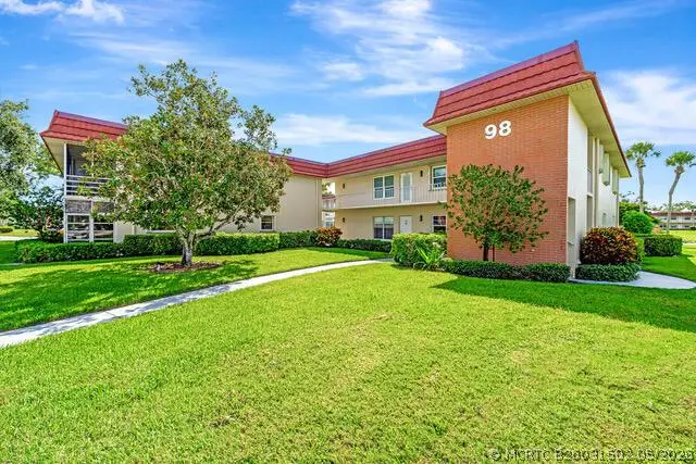 98 Spring Lake Drive, Vero Beach, FL 32962 - #1