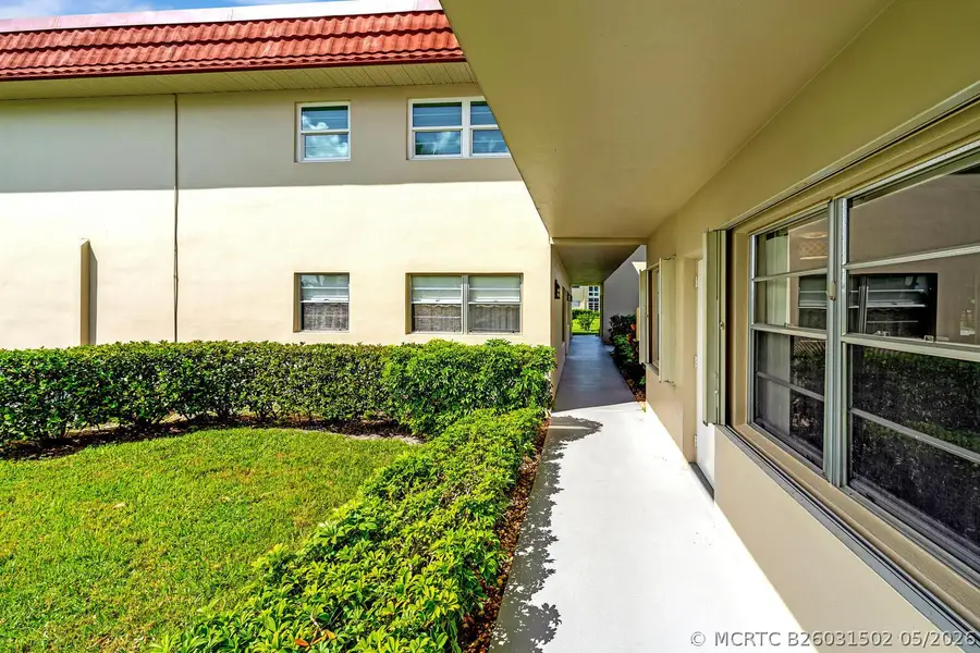 98 Spring Lake Drive, Vero Beach, FL 32962 - #2