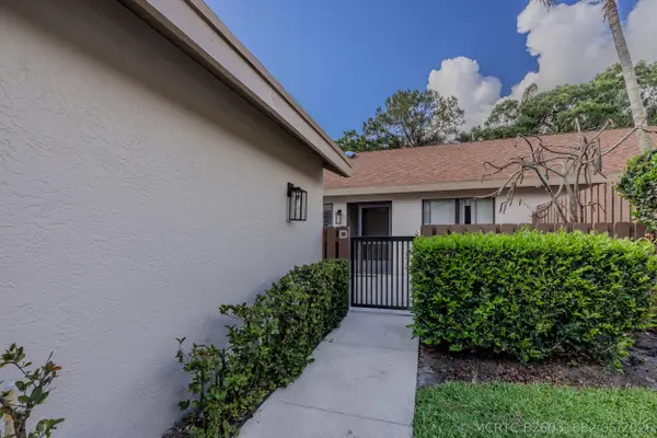 2054 SW Silver Pine Way #123d, Palm City, FL 34990