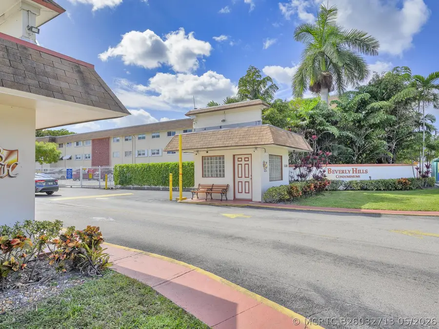 5300 Washington Street #E208, Hollywood, FL 33021 - #2