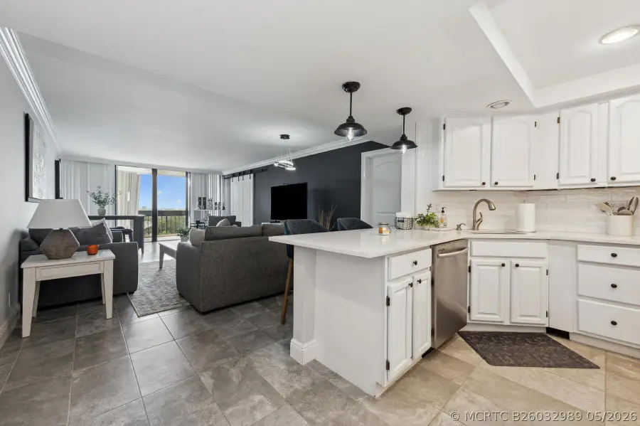 2400 Presidential Way #1006, West Palm Beach, FL 33401 - #3