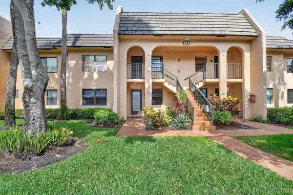 145 Lake Nancy Lane #128, West Palm Beach, FL 33411