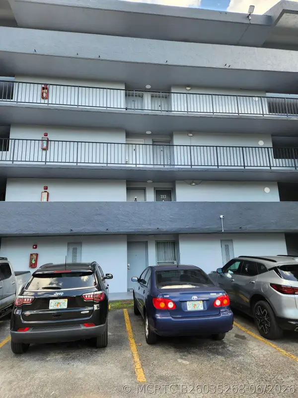 210 Fontainebleau Boulevard #311, Miami, FL 33172