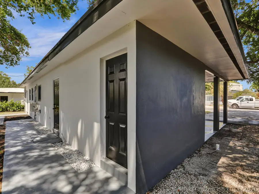 950 SW 29th Street, Fort Lauderdale, FL 33315 - #3