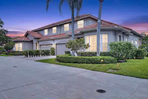 32 Monterey Pointe Drive, Palm Beach Gardens, FL 33418