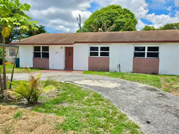 1216 Giller Avenue, Mangonia Park, FL 33407