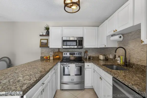121 1st Terrace, Palm Beach Gardens, FL 33418