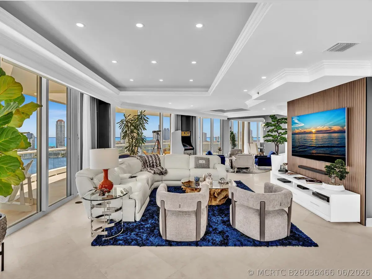 7000 Island Boulevard #Ph-06, Aventura, FL 33160 - #1