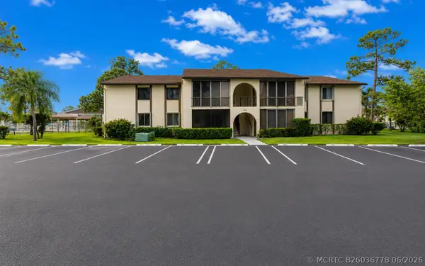 303 Knotty Pine Circle #A-1, Greenacres, FL 33463