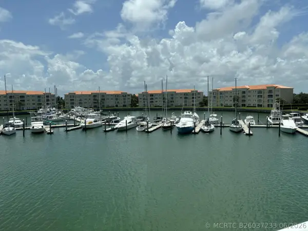 10 E Harbour Isle Dr Drive E #302, Fort Pierce, FL 34949