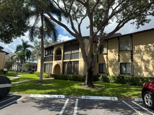 213 Pine Hov Circle #D2, Greenacres, FL 33463