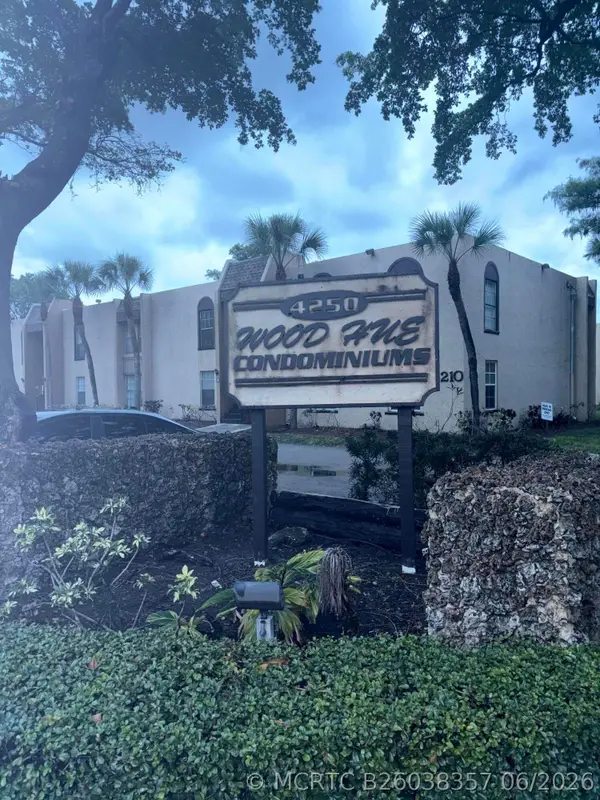 4210 NW 21st Street #117, Lauderhill, FL 33313
