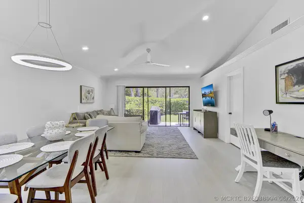 106 Club Drive, Palm Beach Gardens, FL 33418