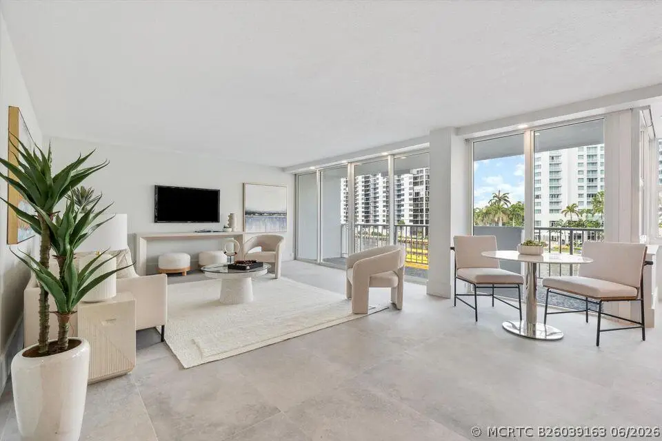 2800 E Sunrise Boulevard #4c, Fort Lauderdale, FL 33304 - #1