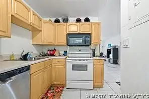504 Gardens Drive #203, Pompano Beach, FL 33069