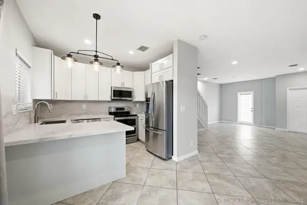8464 Lagos De Campo Boulevard, Tamarac, FL 33321