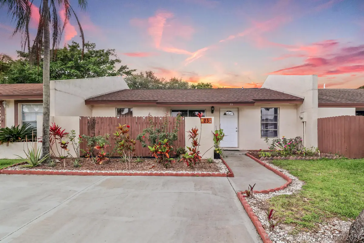 23 Chelsea Lane, Boynton Beach, FL 33426 - #1