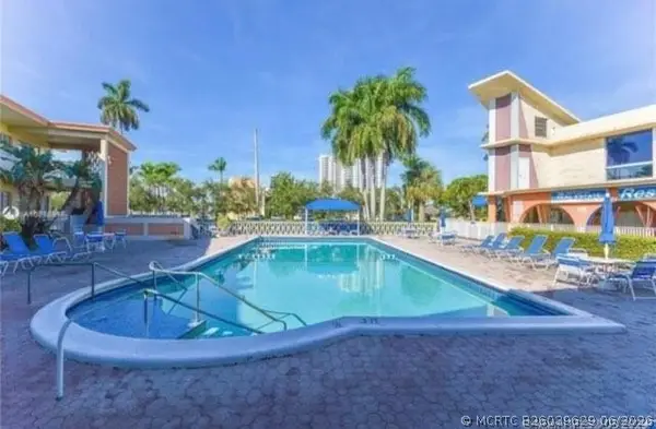 26 Diplomat Parkway #2280, Hallandale, FL 33009