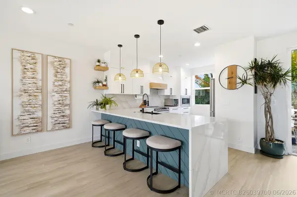1210 NE 11th Avenue, Fort Lauderdale, FL 33304