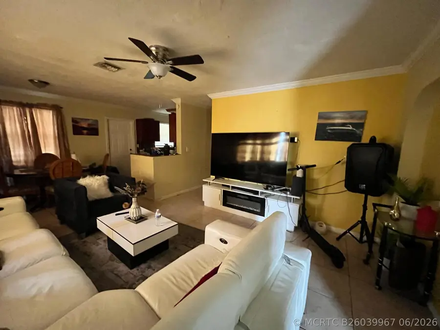 4730 NE 2nd Avenue Ne, Deerfield Beach, FL 33064 - #2