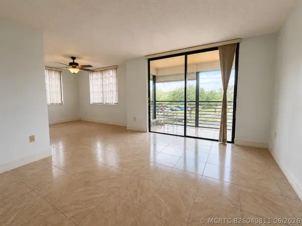 1000 Colony Point Circle #315, Pembroke Pines, FL 33026