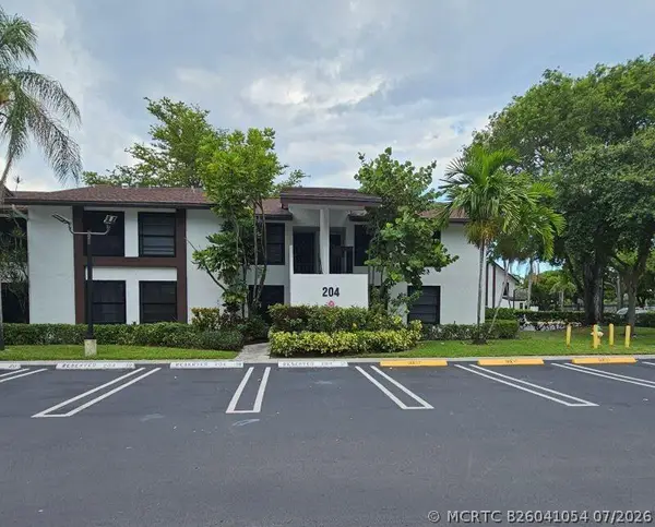 204 Lake Pointe Drive #107, Oakland Park, FL 33309