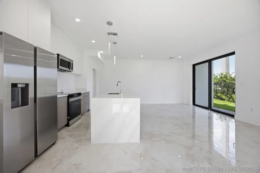 1542 NW 1st Avenue, Pompano Beach, FL 33060 - #3
