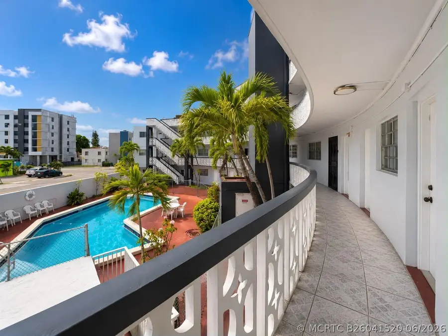 11 SW 52nd Avenue #7b, Miami, FL 33134 - #3