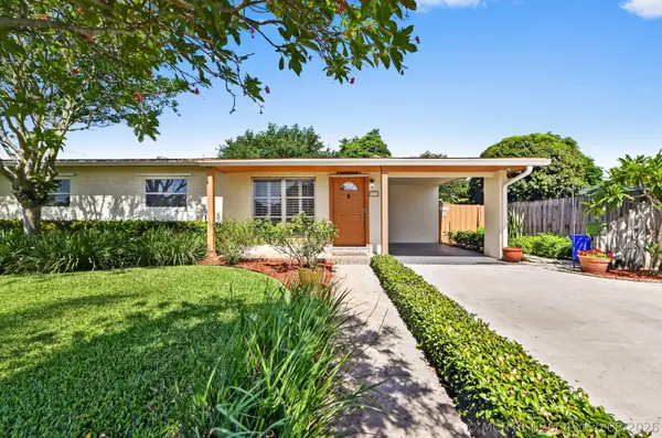 313 Poe Drive, Palm Springs, FL 33461