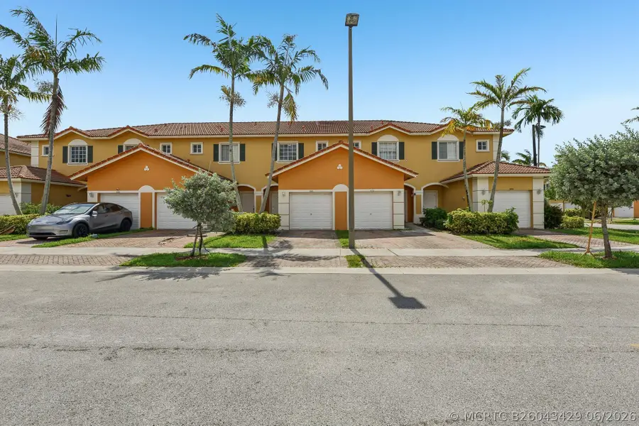 560 St Tropez Lane, Margate, FL 33068 - #3