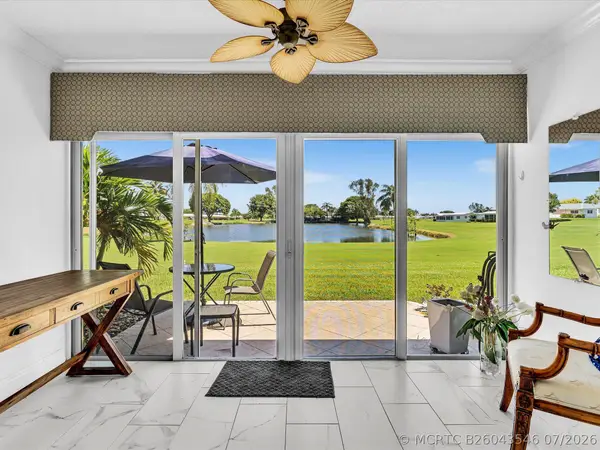 2017 SW Golf Lane #109, Boynton Beach, FL 33426