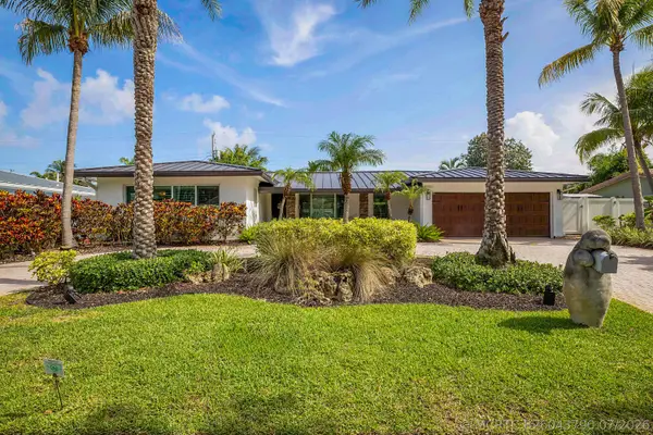 2620 NE 53rd Street, Lighthouse Point, FL 33064