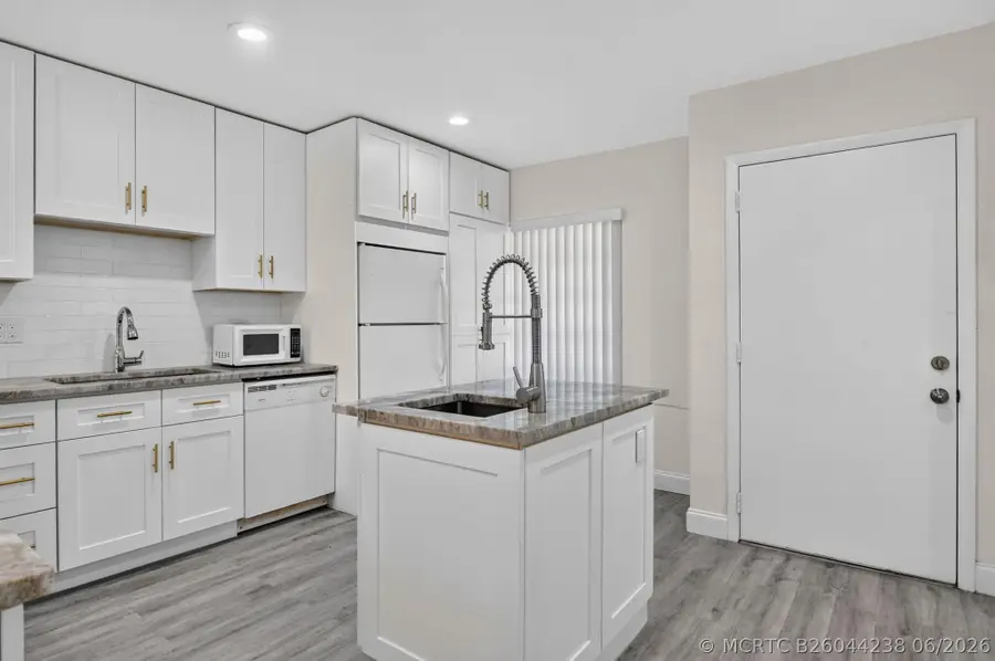 20846 Vinesta Circle, Boca Raton, FL 33433 - #2