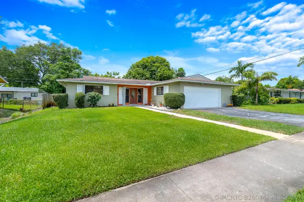 4460 NW 3rd Place, Plantation, FL 33317