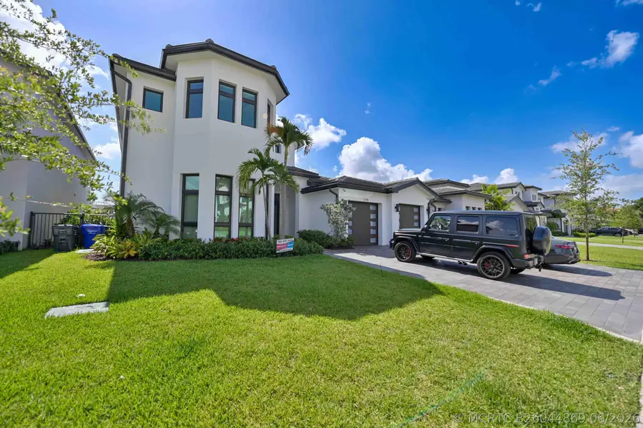 5746 Ashwood Circle W, Hollywood, FL 33312 - #2