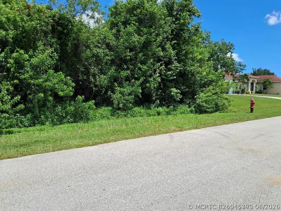 1081 SW Dartmouth Avenue Sw, Port Saint Lucie, FL 34953 - #2