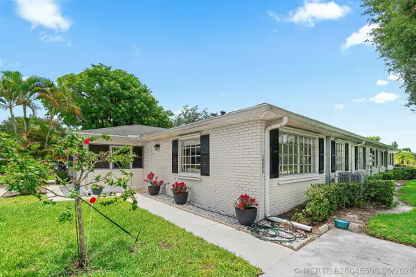 10098 S 40th Drive S, Boynton Beach, FL 33436