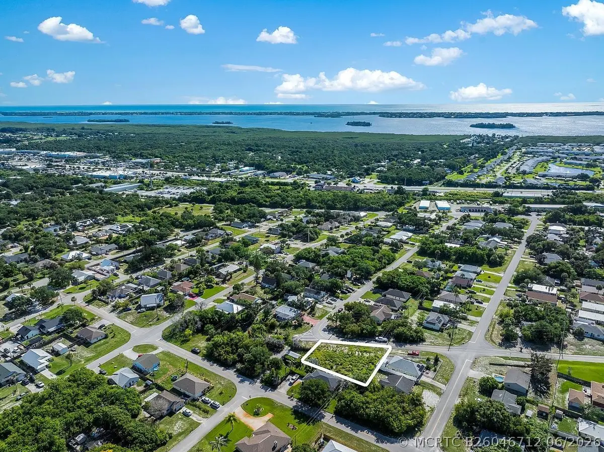 1325 2nd Road Sw, Vero Beach, FL 32962 - #1