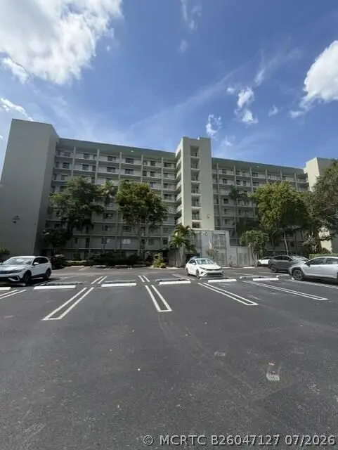 2240 N Cypress Bend Drive #904, Pompano Beach, FL 33069