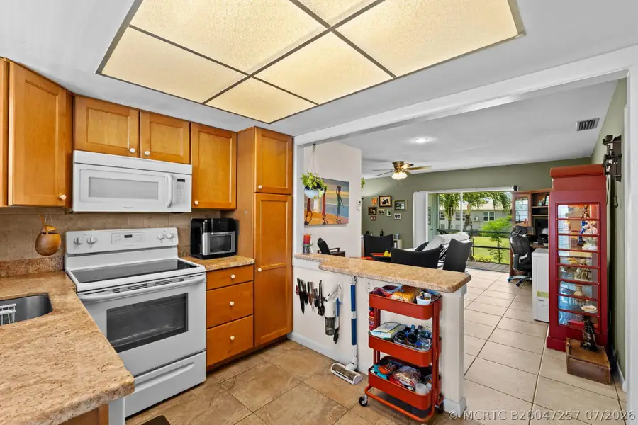 312 NE 17th Avenue #203, Boynton Beach, FL 33435 - #3