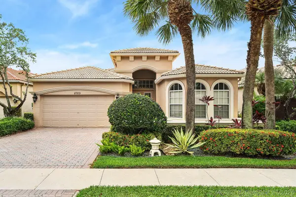 8769 Via Grande E, Wellington, FL 33411